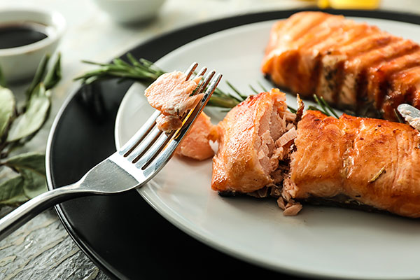 Image of a poultry dish on a plate.